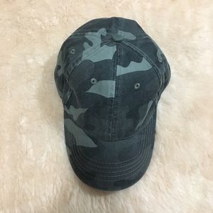 ARMY GREEN CAMOUFLAGE BASEBALL HAT